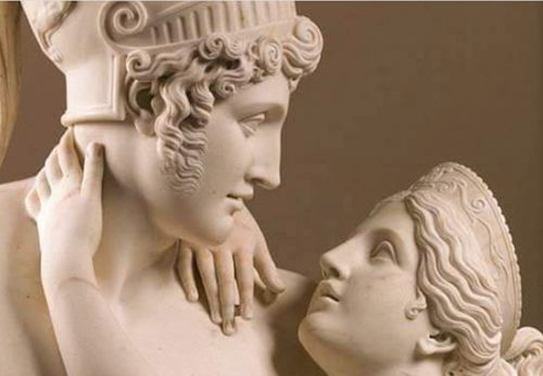 El triangulo de dioses